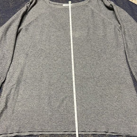 Ricki’s Sweater with shoulder laced - Picture 6 of 10